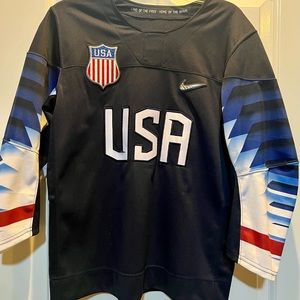 USA hockey jersey